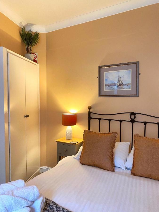 Cobbleview Rooms Уитби Екстериор снимка