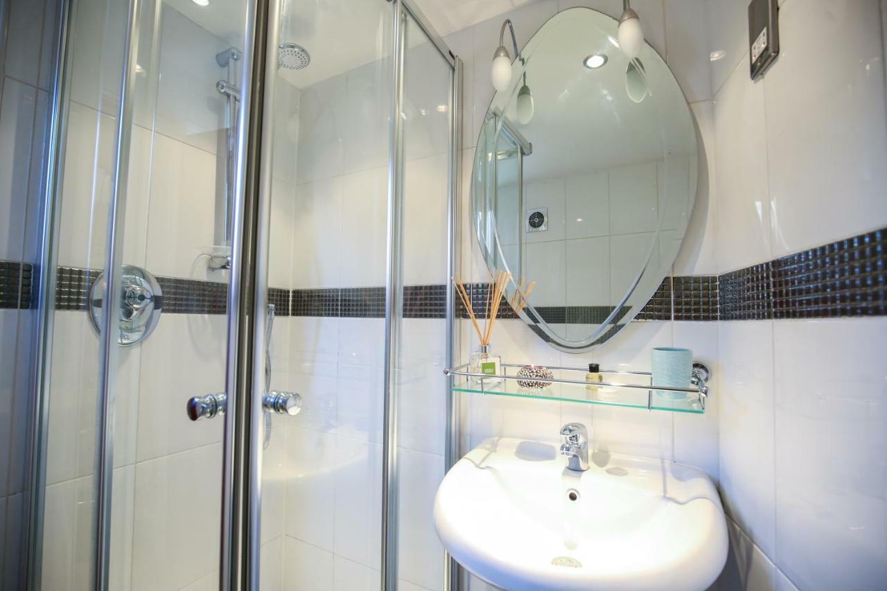 Cobbleview Rooms Уитби Екстериор снимка